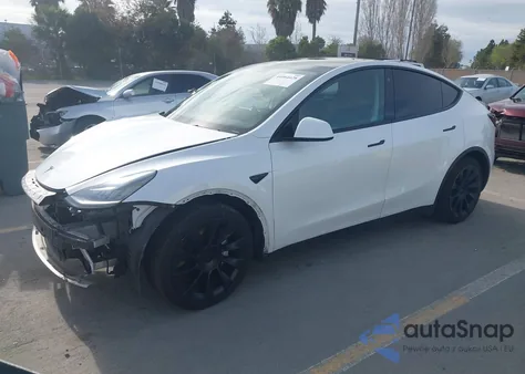 2021 Tesla Model Y Long Range Dual Motor All-Wheel Drive z USA, uszkodzony, nr VIN 5YJYGAEE3MF180302